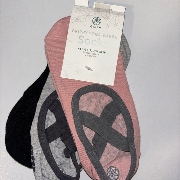 NWT GAIAM Grippy Yoga-Barre Socks in Black, Gray, and Pink (set of 3 socks) - Picture 2 of 3